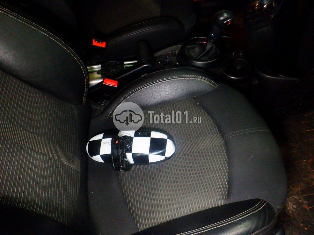 Фото MINI Cooper S 40