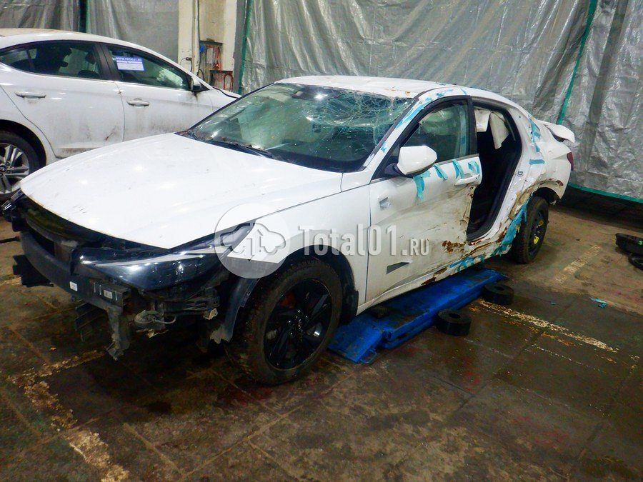 Фото Hyundai Elantra 6