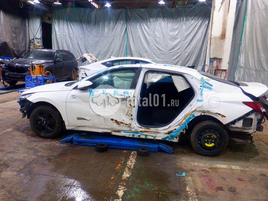 Фото Hyundai Elantra 14