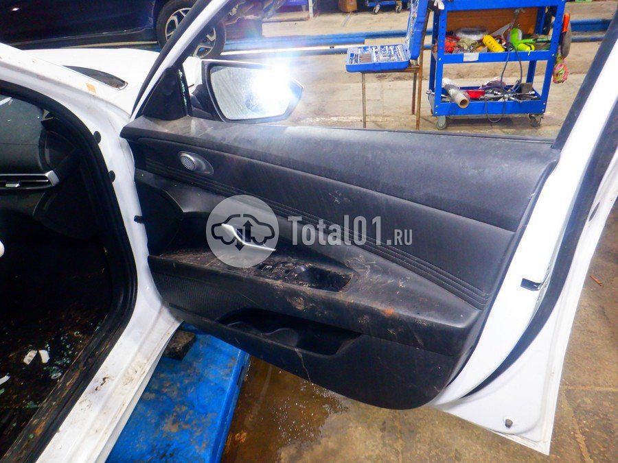 Фото Hyundai Elantra 24