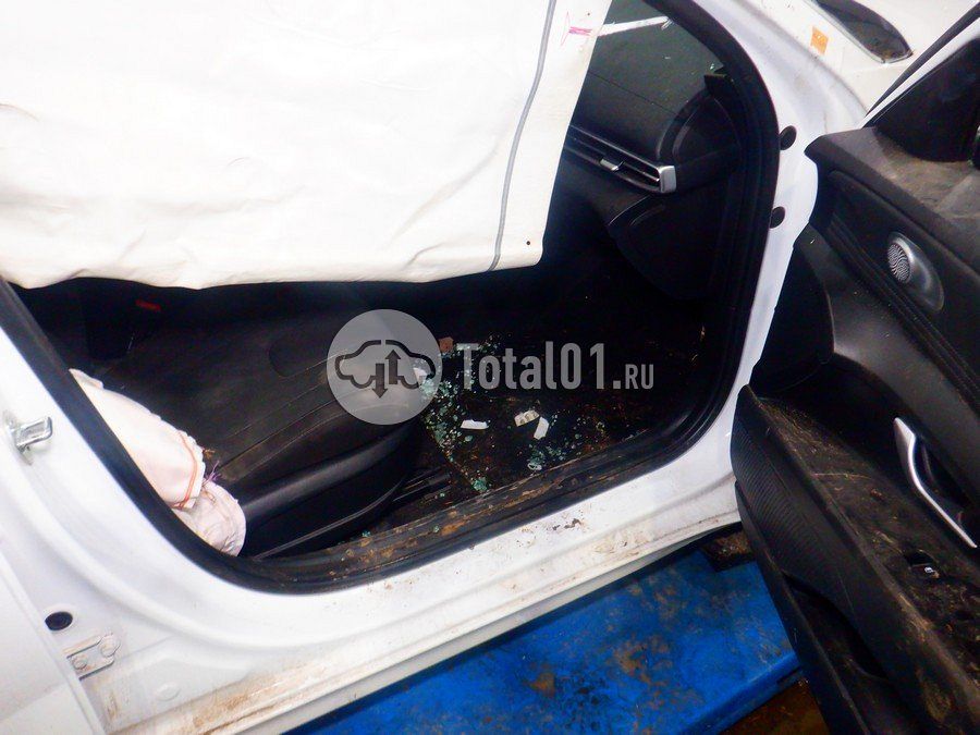 Фото Hyundai Elantra 28