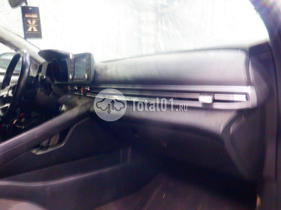 Фото Hyundai Elantra 32