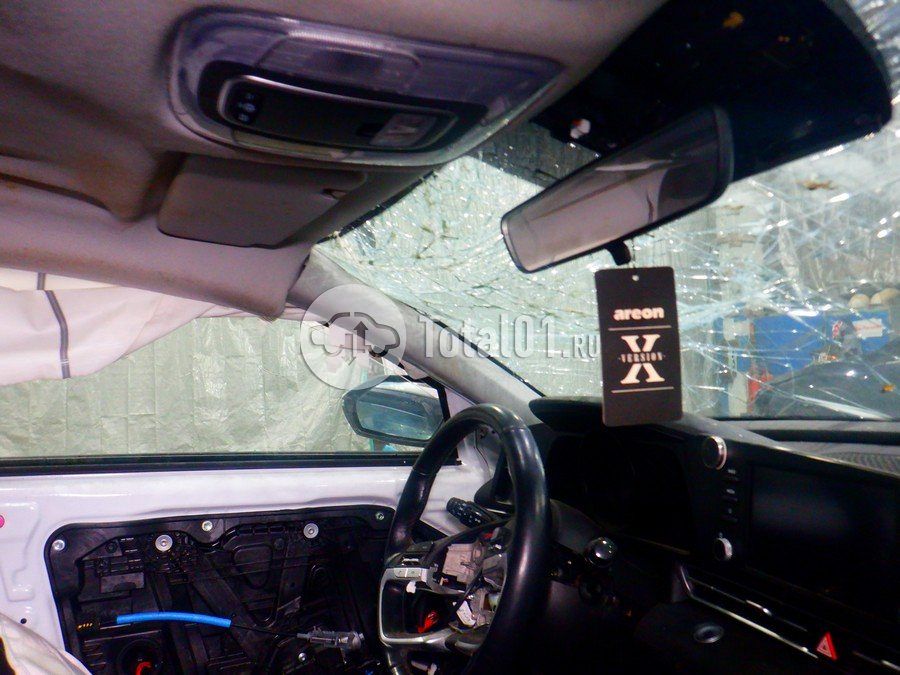 Фото Hyundai Elantra 40