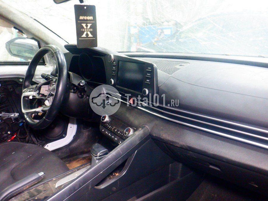 Фото Hyundai Elantra 42