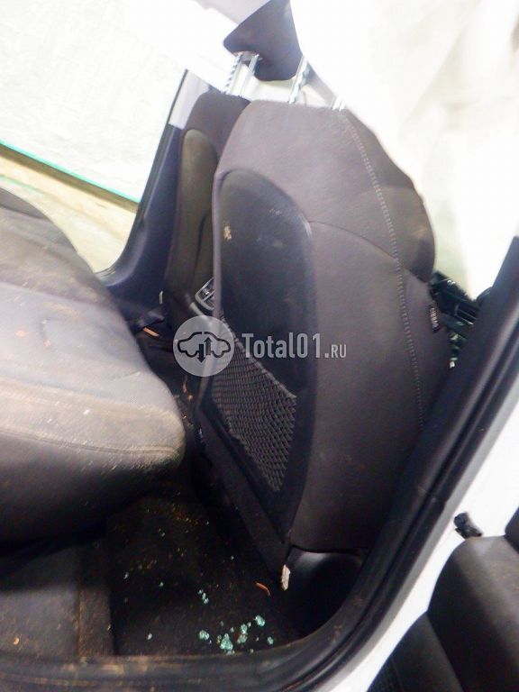 Фото Hyundai Elantra 48