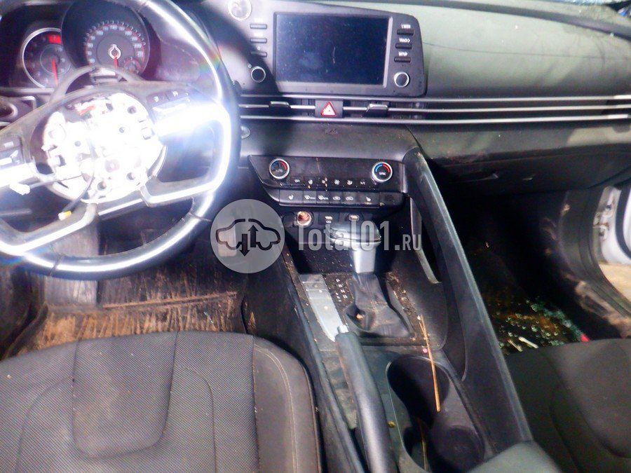 Фото Hyundai Elantra 92