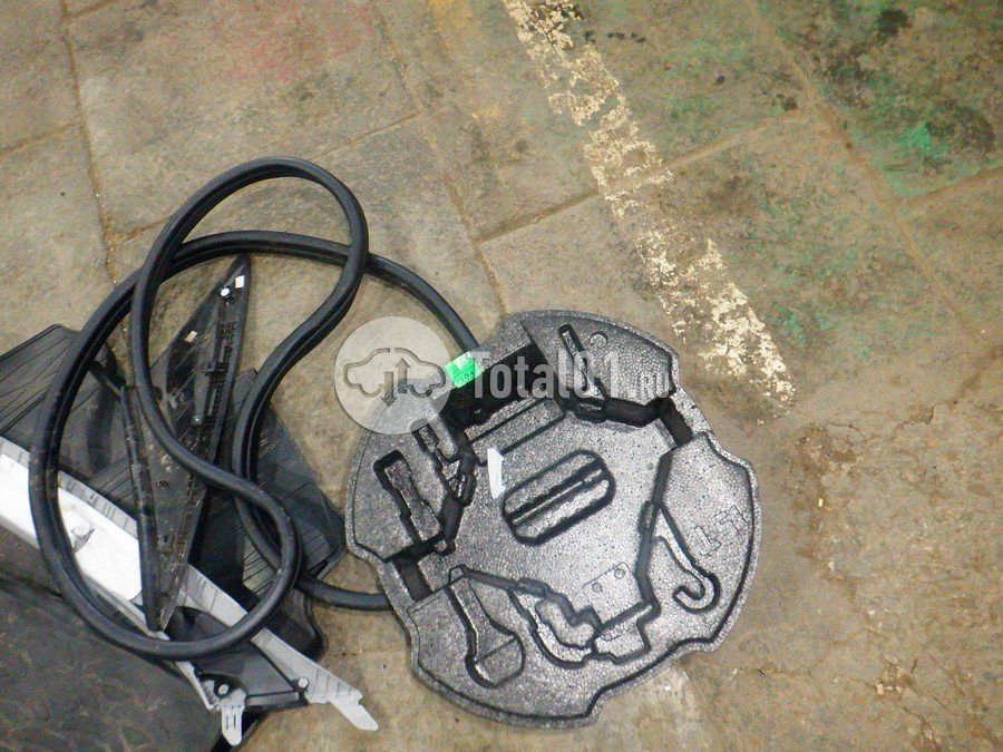 Фото Hyundai Elantra 300