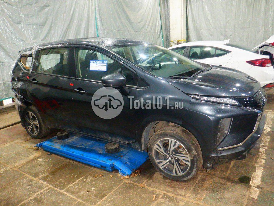 Фото Mitsubishi Xpander 10