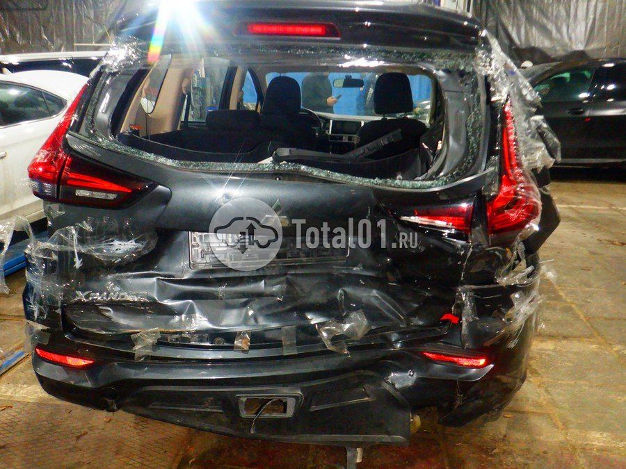 Фото Mitsubishi Xpander 12