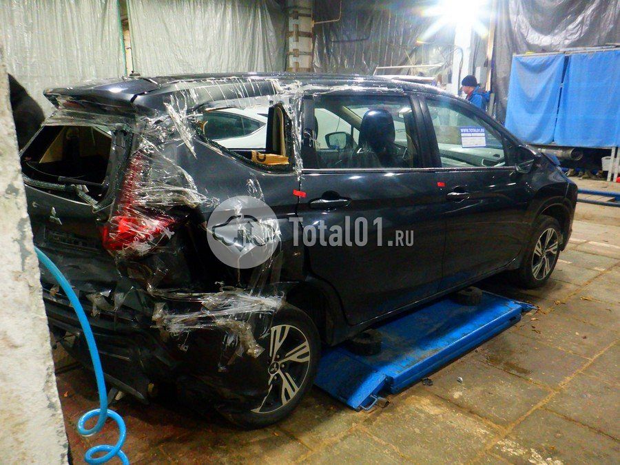 Фото Mitsubishi Xpander 16