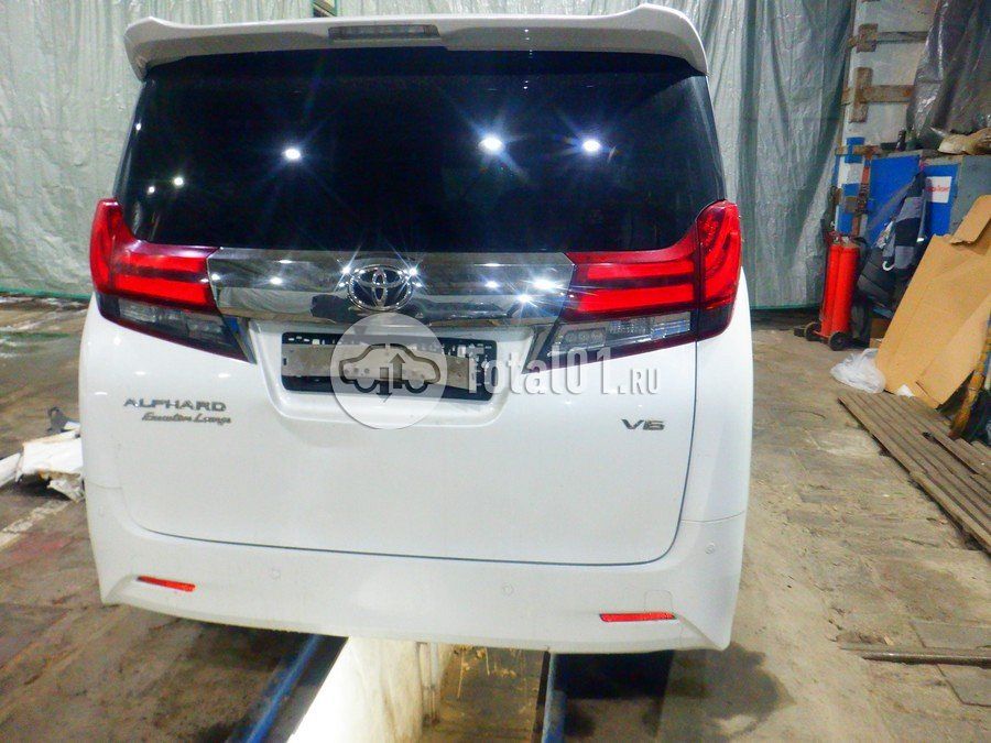 Фото Toyota Alphard 12