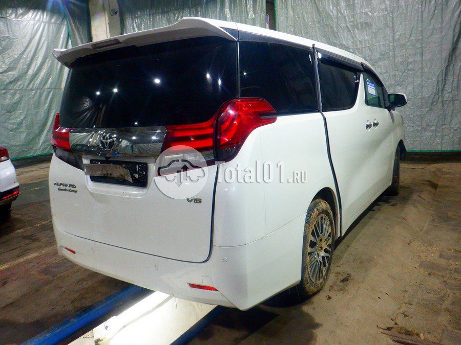 Фото Toyota Alphard 14