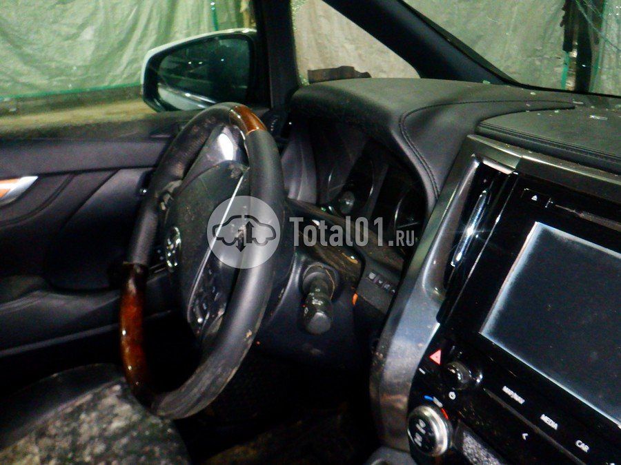 Фото Toyota Alphard 46
