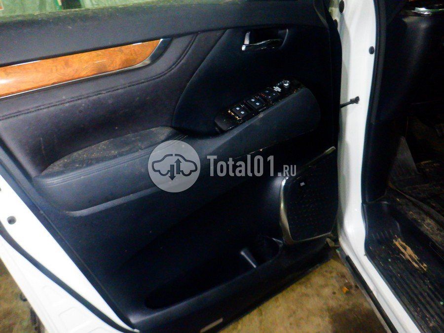 Фото Toyota Alphard 130