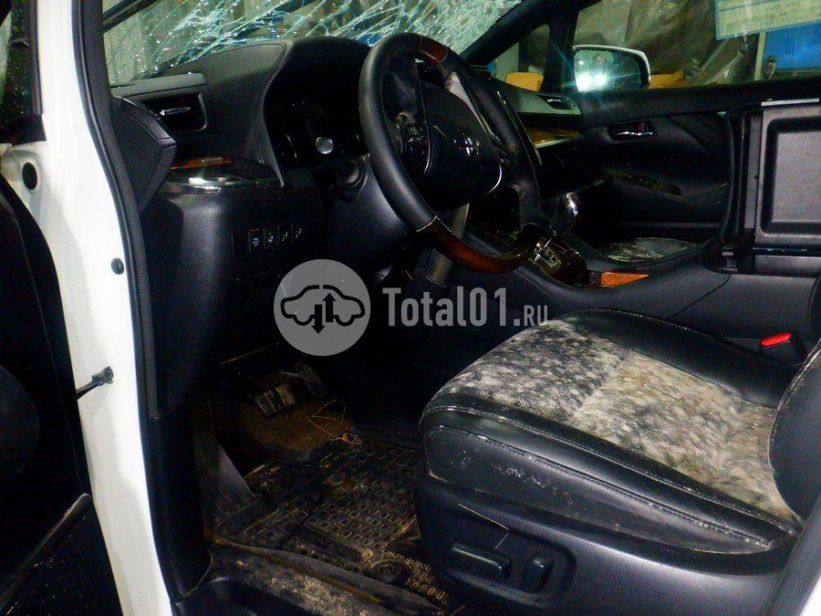 Фото Toyota Alphard 136