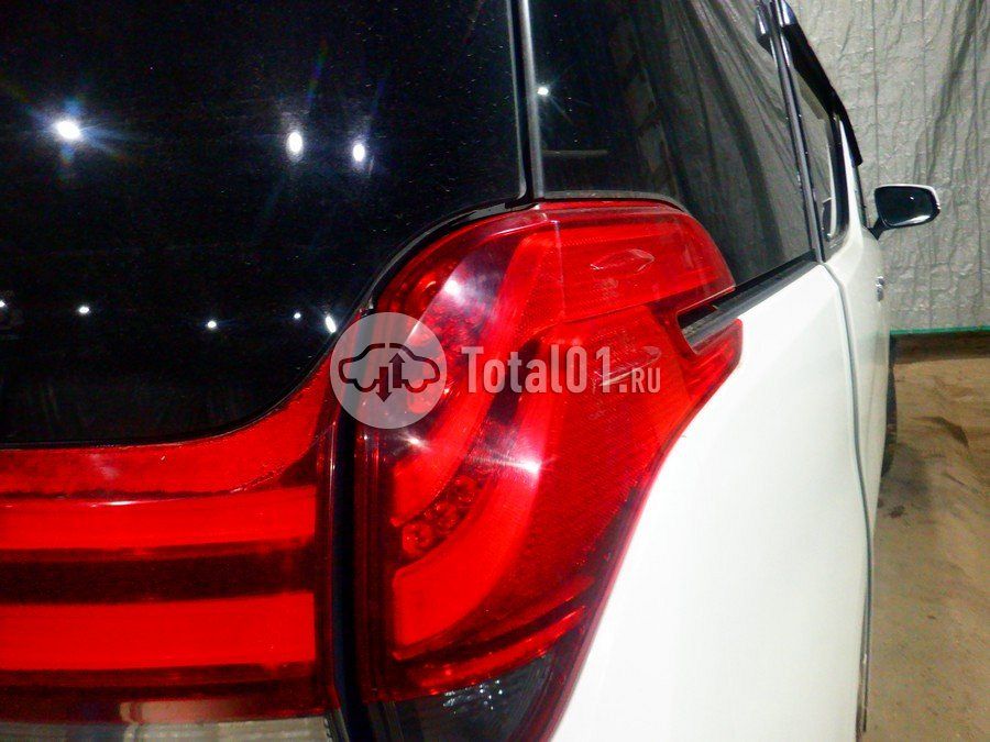 Фото Toyota Alphard 208