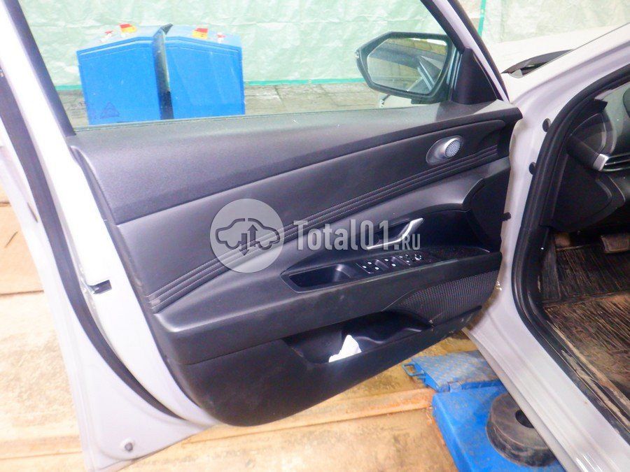 Фото Hyundai Elantra 22