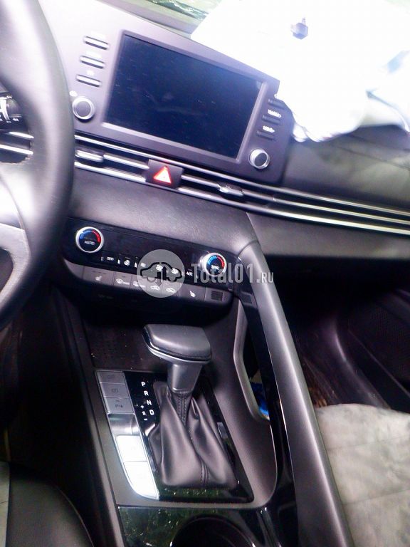 Фото Hyundai Elantra 34