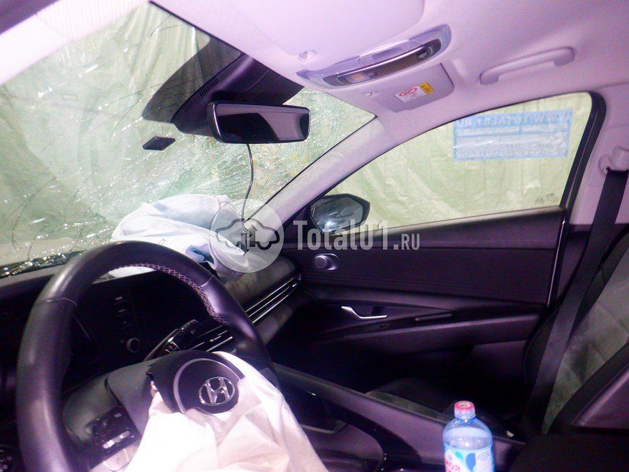 Фото Hyundai Elantra 42