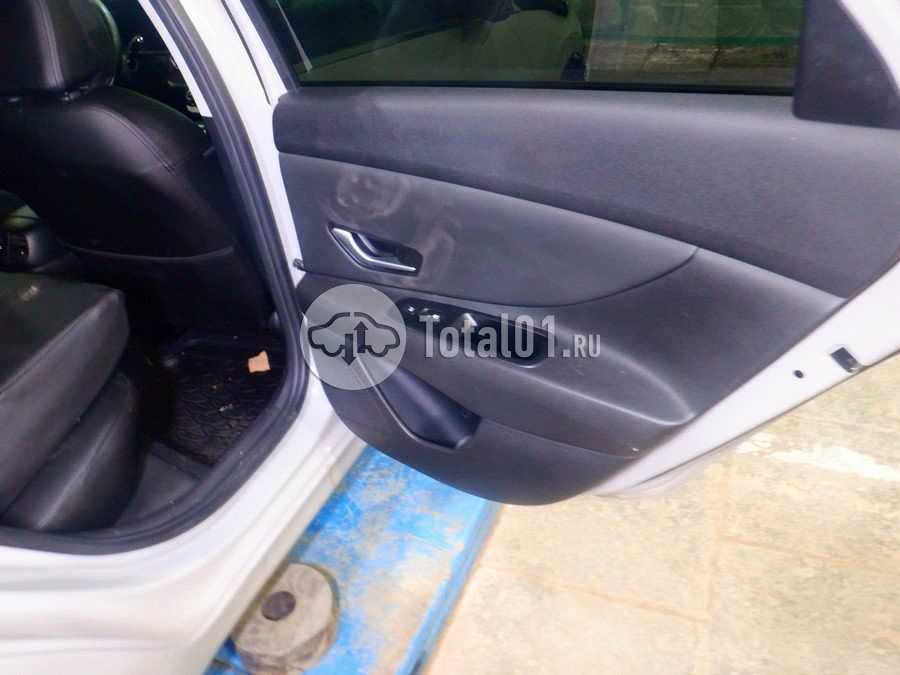 Фото Hyundai Elantra 54