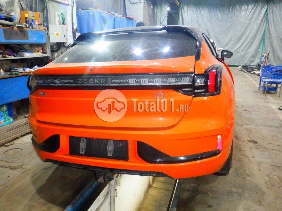 Фото Zeekr 001 12