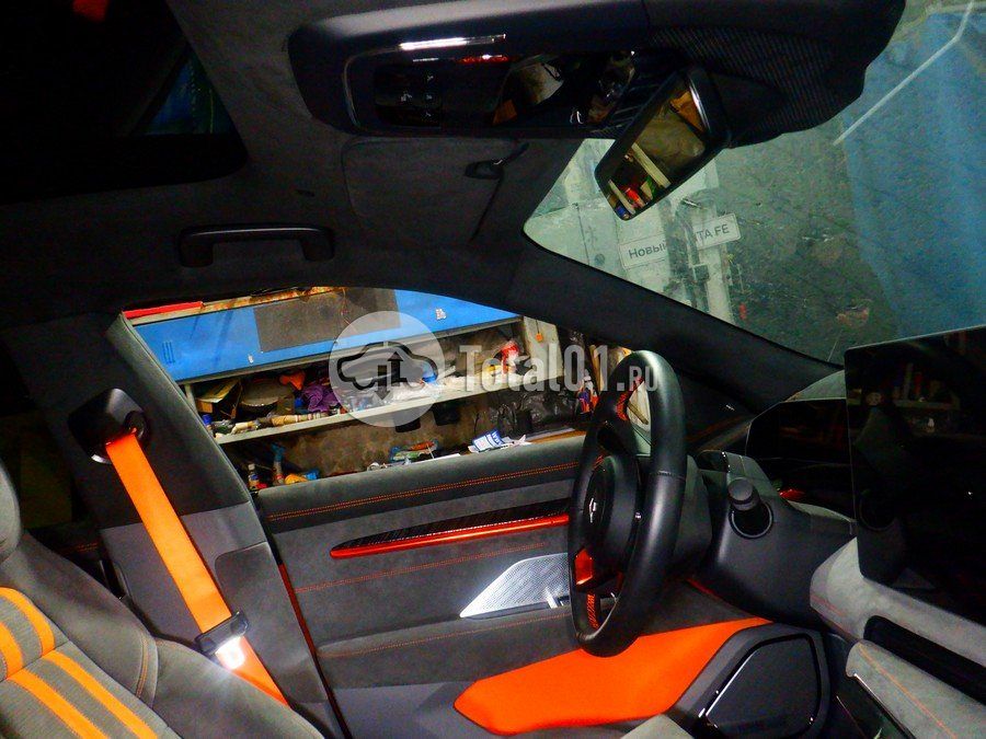 Фото Zeekr 001 38