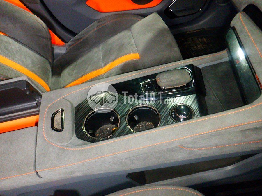 Фото Zeekr 001 40