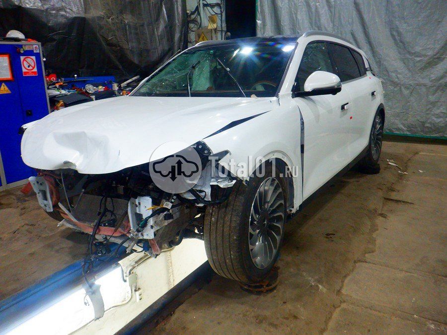 Фото Voyah Free 6