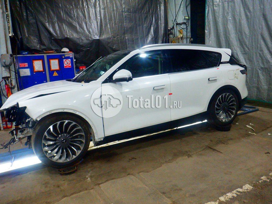 Фото Voyah Free 8