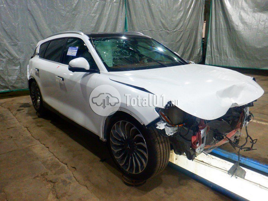 Фото Voyah Free 10