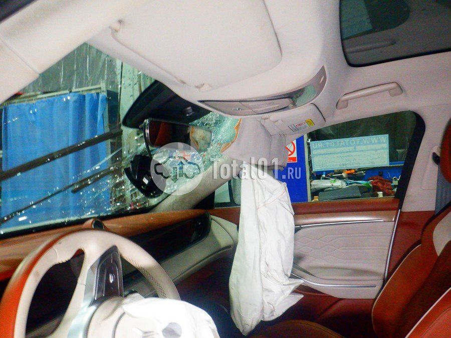 Фото Voyah Free 166