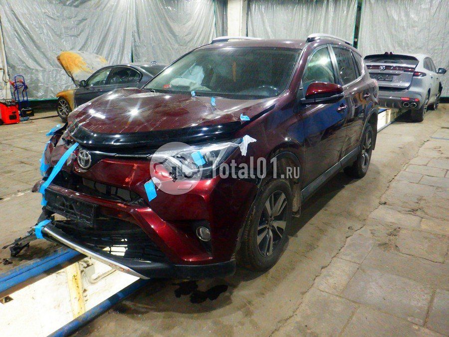 Фото Toyota RAV4 2