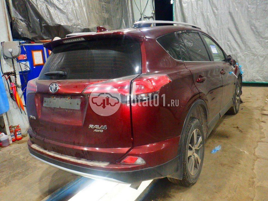 Фото Toyota RAV4 14