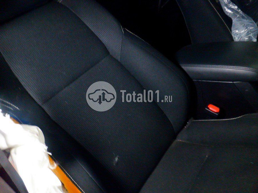 Фото Toyota RAV4 24