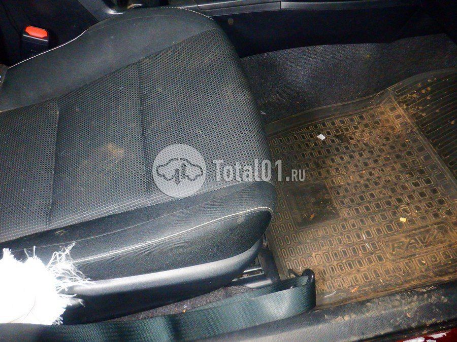 Фото Toyota RAV4 26