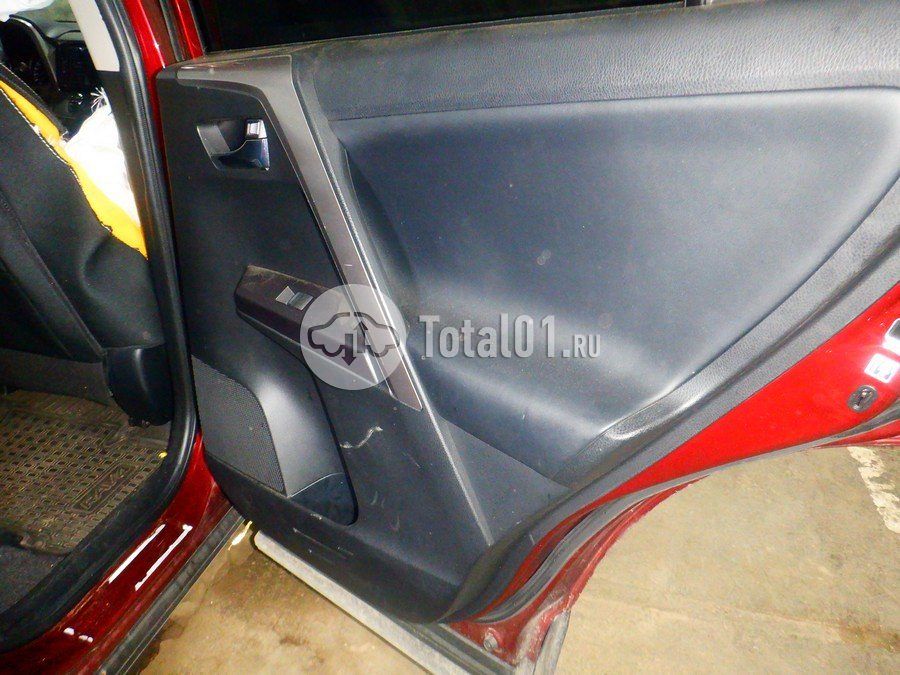 Фото Toyota RAV4 46