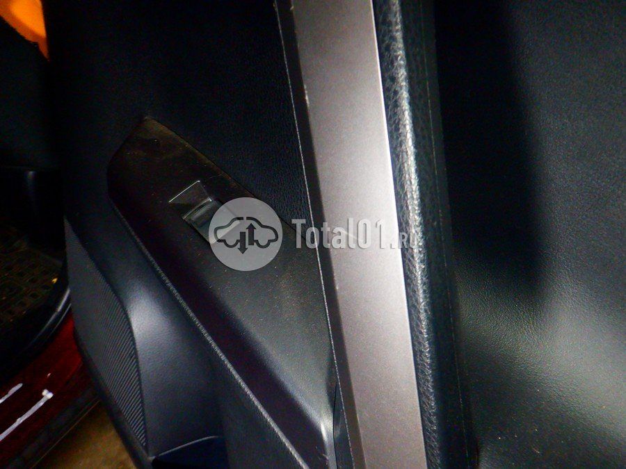 Фото Toyota RAV4 48