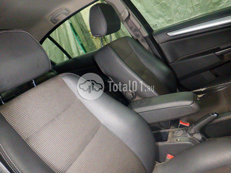 Фото Opel Astra 26