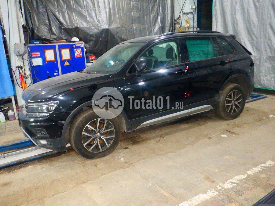 Фото Volkswagen Tiguan 8