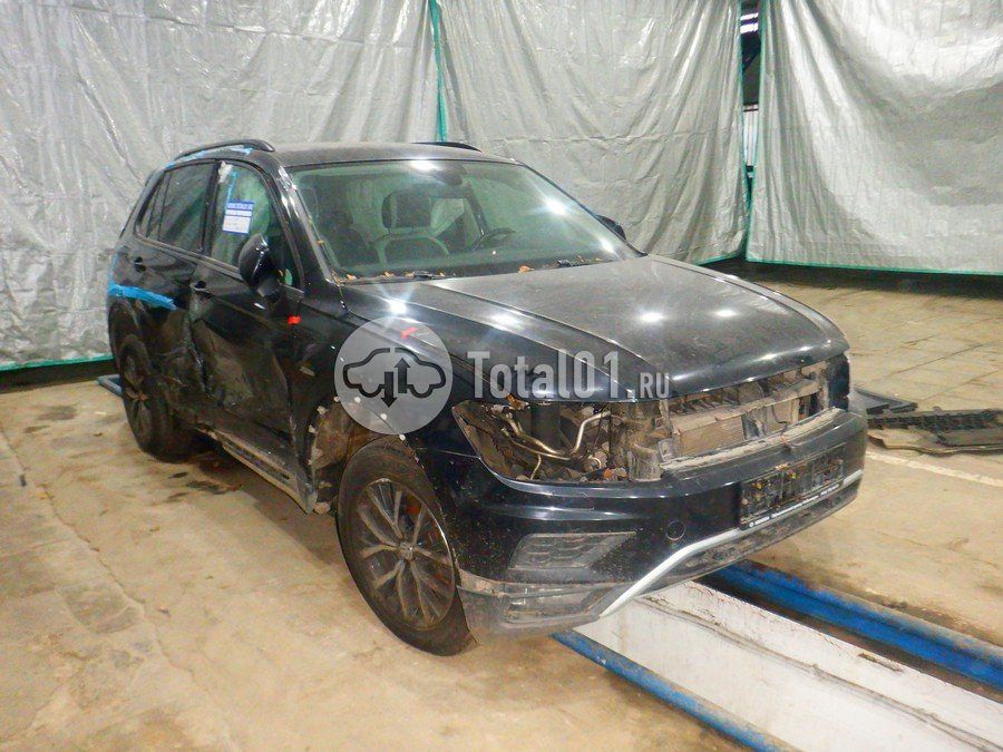 Фото Volkswagen Tiguan 10