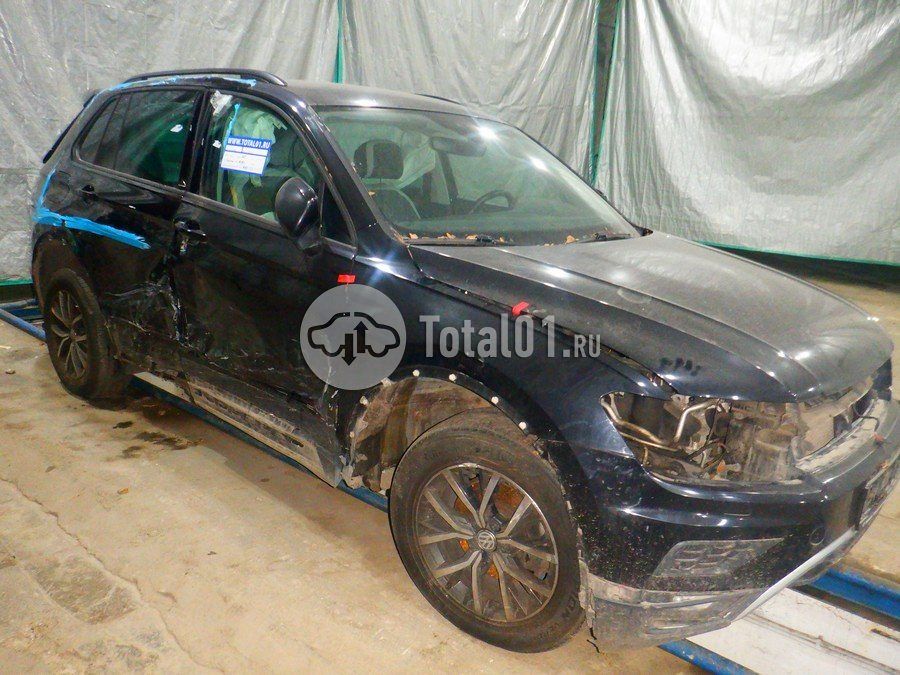 Фото Volkswagen Tiguan 12