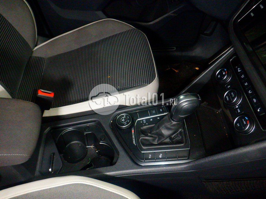 Фото Volkswagen Tiguan 40