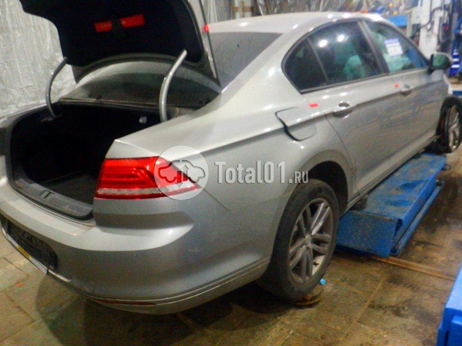 Фото Volkswagen Passat 18