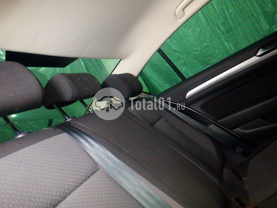 Фото Volkswagen Passat 28