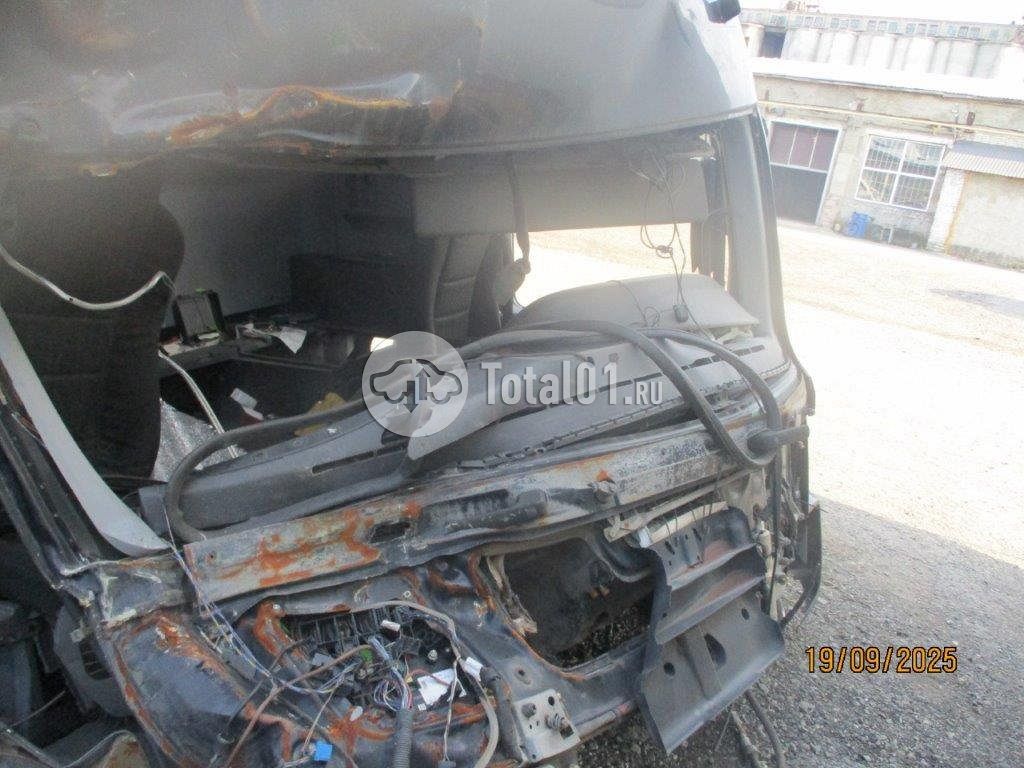 Фото Mercedes-Benz Actros 32