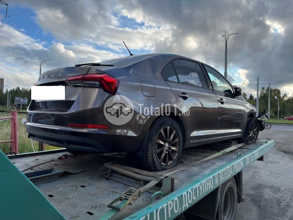 Фото Skoda Rapid 10