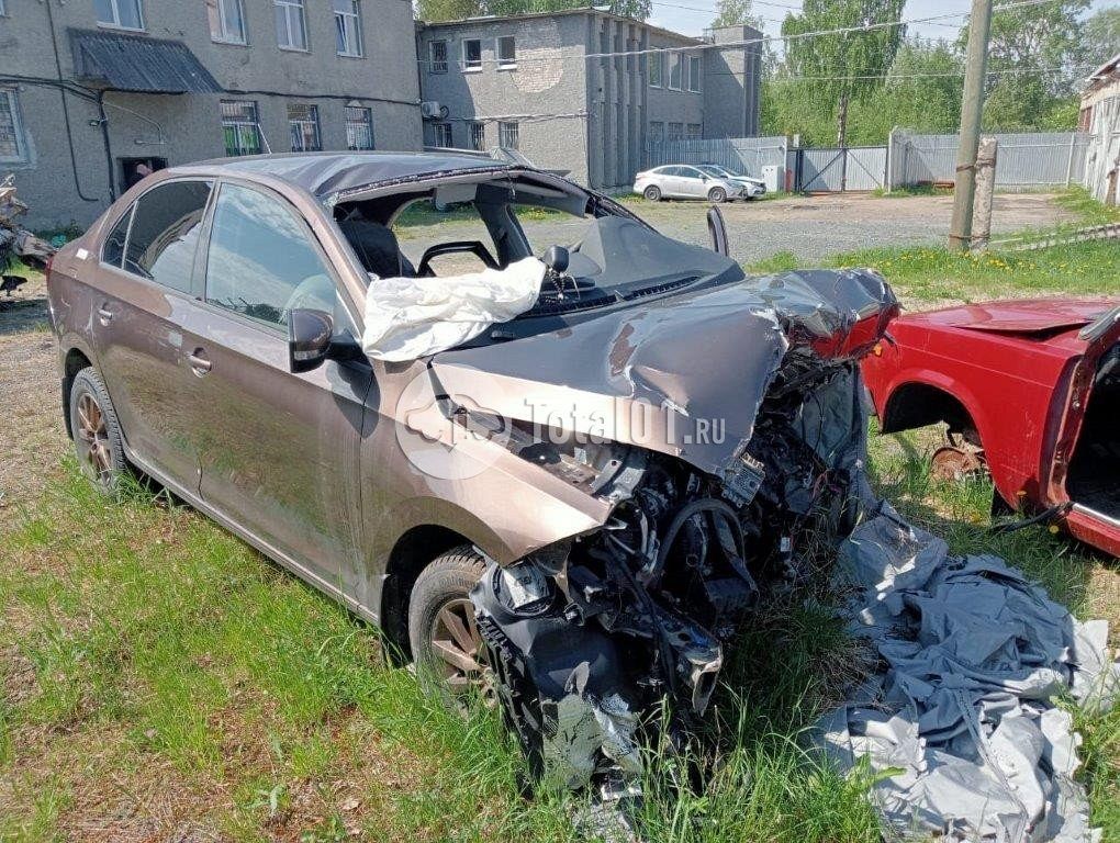 Фото Skoda Rapid 44