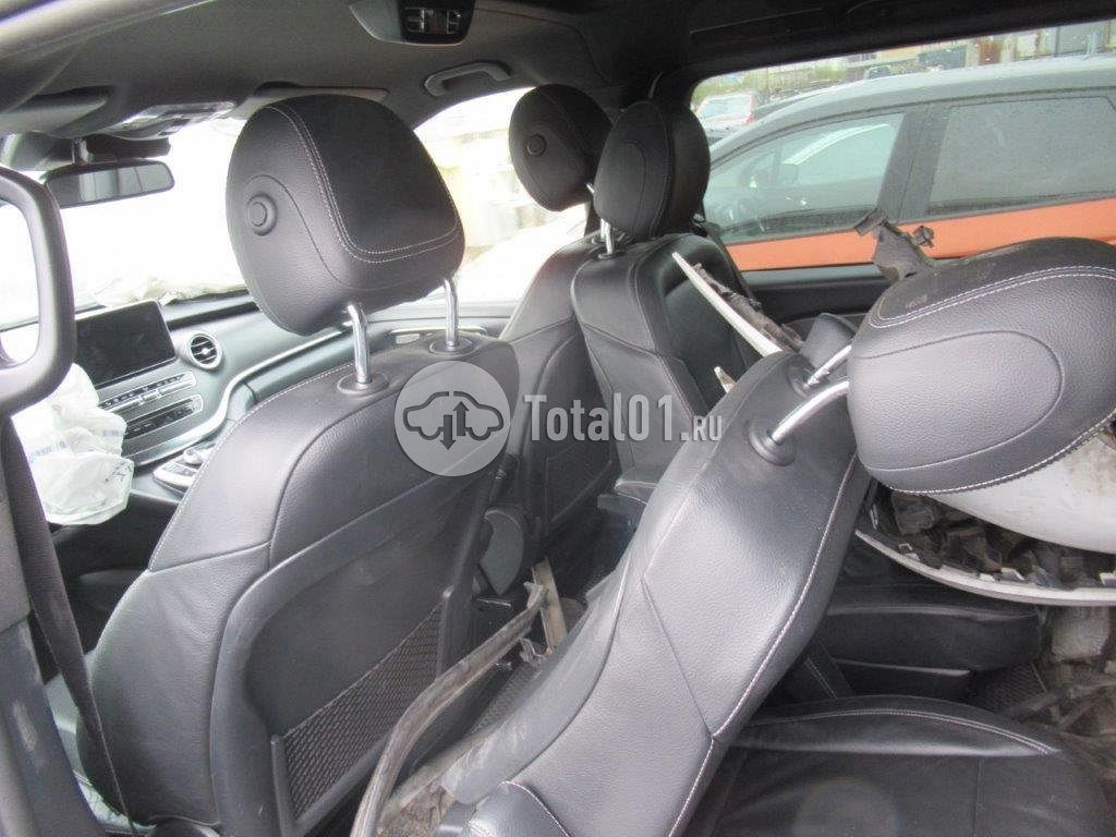 Фото Mercedes-Benz V-класс 70