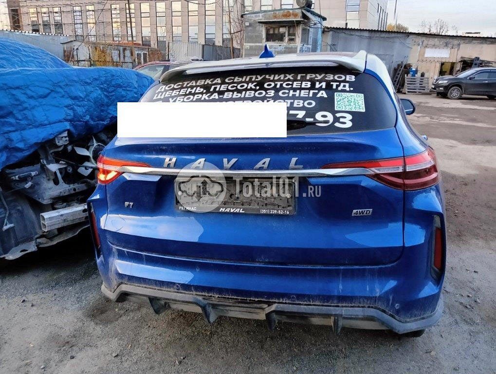 Фото Haval F7 10