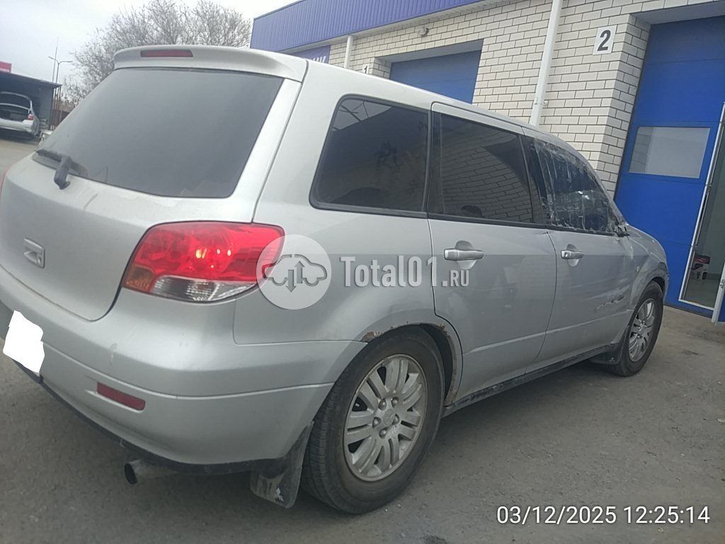 Фото Mitsubishi Airtrek 4